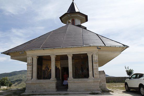 Biserica Dintr-O Piatra